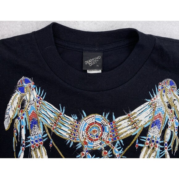 Diamond Dust Men’s Graphic T-Shirt Medium Black Native American Beaded Feather - Picture 3 of 7